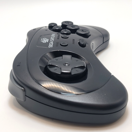 Sega Saturn 2.4GHz Wireless 8-Button Controller Black - Retro-Bit®