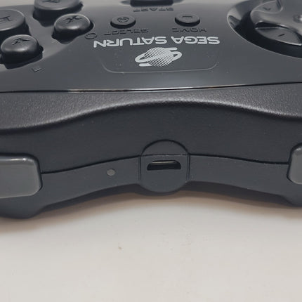 Sega Saturn 2.4GHz Wireless 8-Button Controller Black - Retro-Bit®
