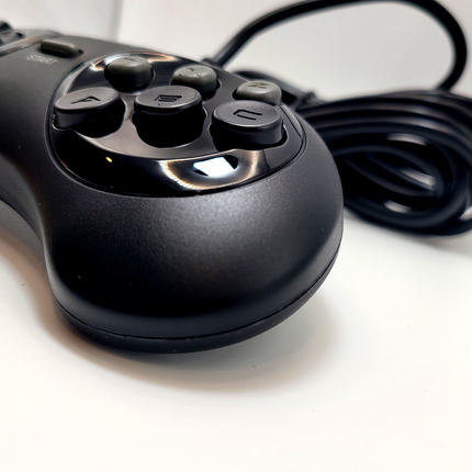 Sega Genesis Wired Controller (Black) - Retro-Bit®