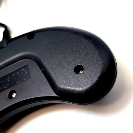 Sega Genesis Wired Controller (Black) - Retro-Bit®